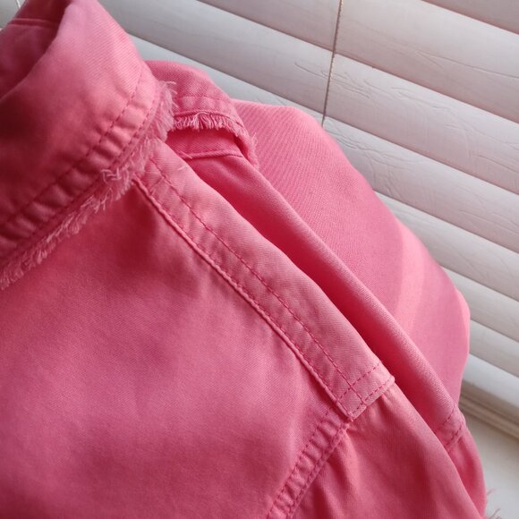 CHICO'S twill fringe hem shirt in coral pink (1/US8) - Picture 16 of 16